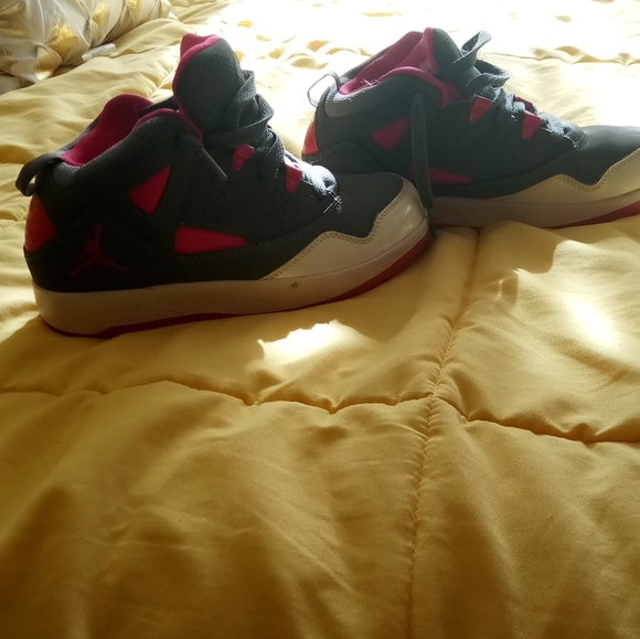 Nice pair of shoe - Picture 3 of 3